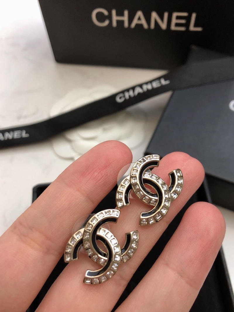 Ch**el earrings